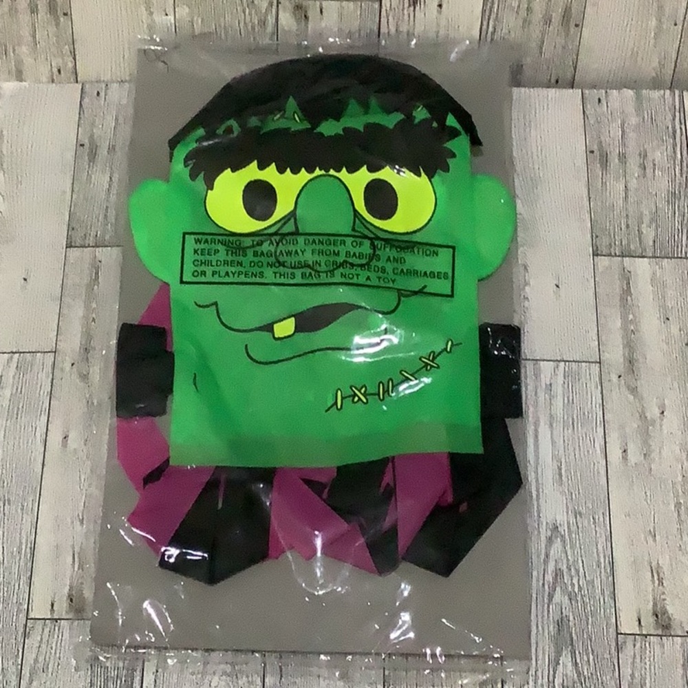Vintage 1995 30” wacky windsock Frankenstein - Picture 4 of 4